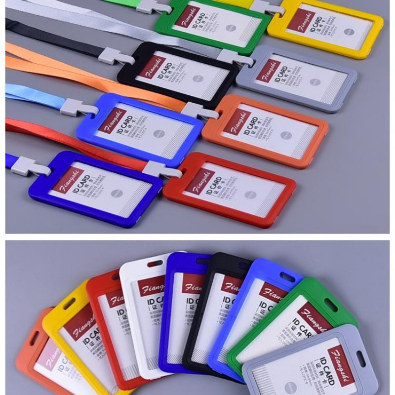 Plastikowe etui na identyfikator ze smyczą