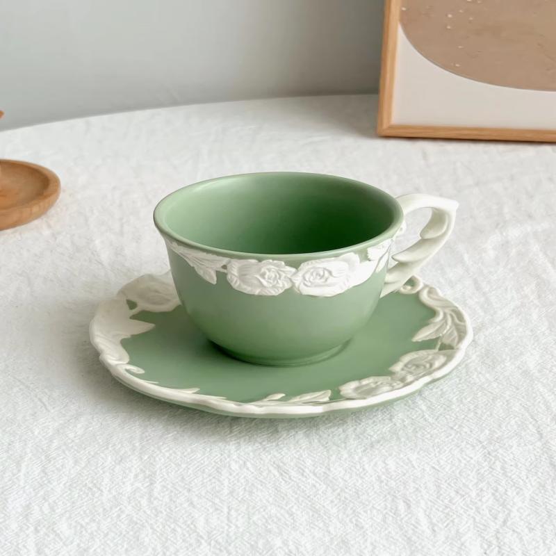 Retro tłoczony kubek ceramiczny w kształcie róży na prezent na imprezę Retro tłoczony kubek ceramiczny w kształcie róży na prezent na imprezę