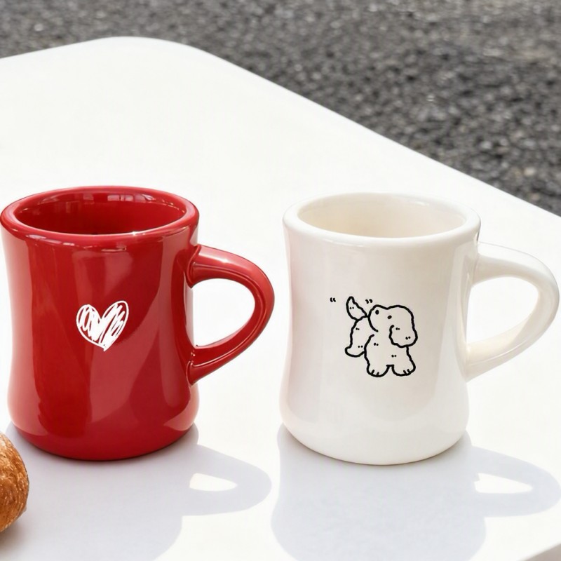 Ceramiczny kubek do kawy w kształcie talii z własnym logo