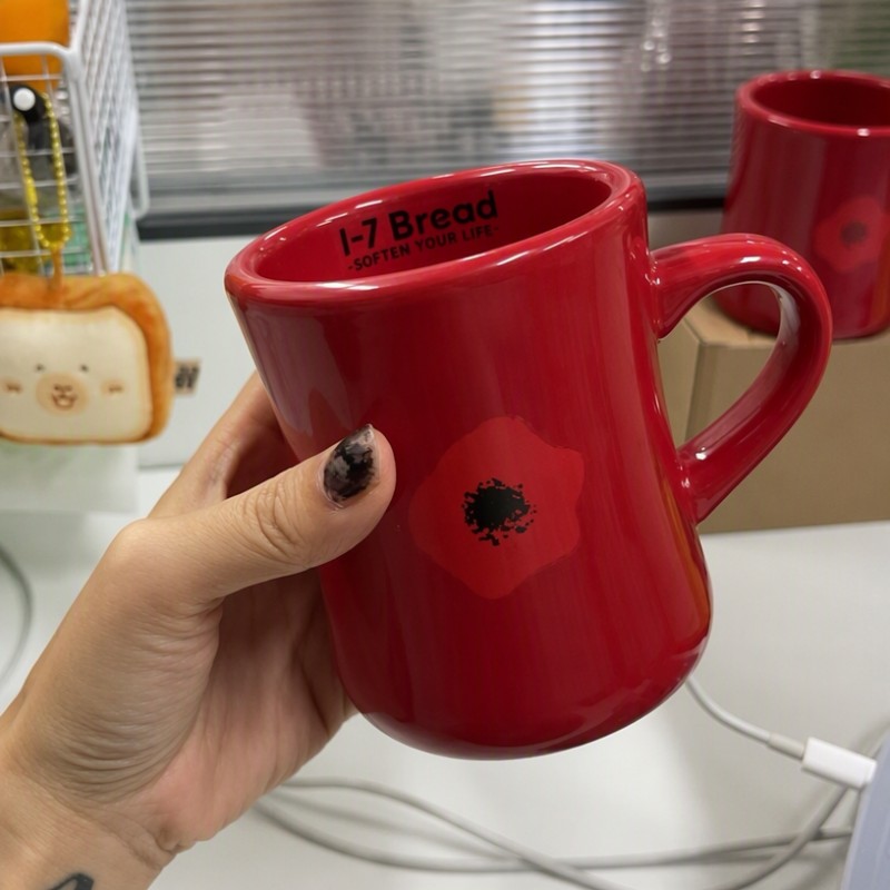 Ceramiczny kubek do kawy w kształcie talii z własnym logo Ceramiczny kubek do kawy w kształcie talii z własnym logo