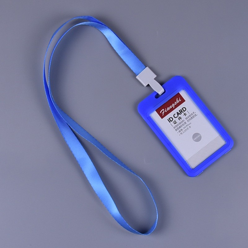 Plastikowe etui na identyfikator ze smyczą